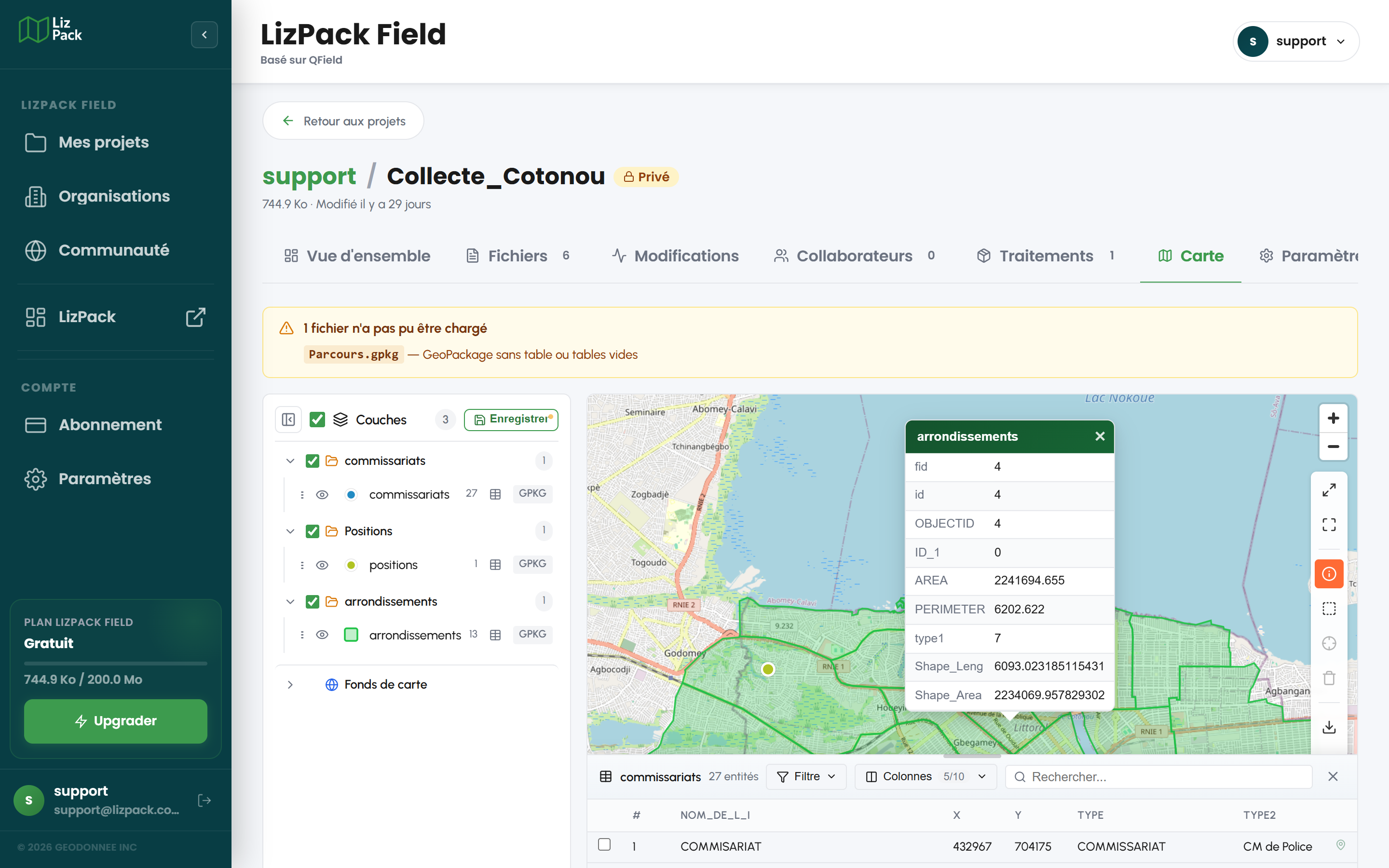 Fiche d'une entité PostGIS en mode édition : champs d'attributs modifiables, boutons Enregistrer et Annuler